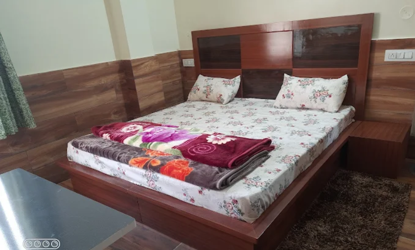 1 x Double Bed Room